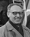 https://upload.wikimedia.org/wikipedia/commons/thumb/b/ba/Mikhail_Botvinnik_1962.jpg/100px-Mikhail_Botvinnik_1962.jpg